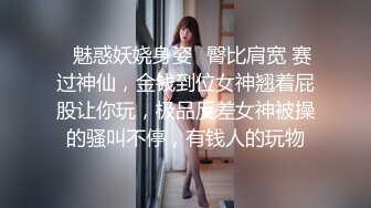 贵在真实，海滩游泳场女士简易淋浴棚偸拍多位妹子洗澡，有大奶少女有性感少妇，还是少妇讲究卫生冲的仔细1