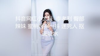  漂亮美女 被黑祖宗超长鸡吧无套输出 爽叫不停 淫水直流