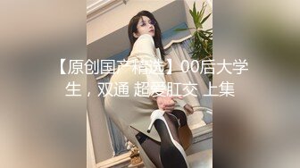 商城跟随抄底两个漂亮美眉 蓝裙美眉的花内内好性感 屁屁好白