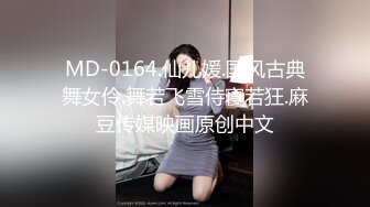   风骚气质小少妇伺候两个蒙面大哥，被后入爆草还要给大哥喂奶吃