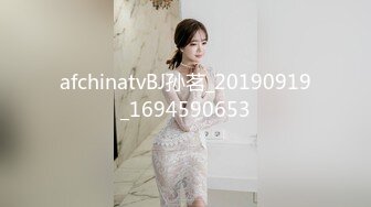   广西社会精神小伙带嫩妹女友下海,剧情演绎调戏按摩技师,为了艹B老公打电话也不接