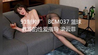  骚姐姐调教妹妹的小淫逼，道具抽插淫声荡语，给狼友看特写淫水多多