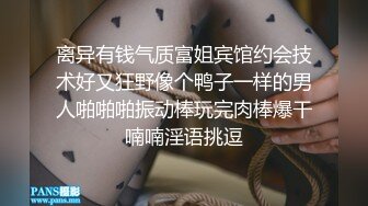 贵在真实，女人坑女人，游泳馆女士换衣间内部曝光，各种小姐姐一丝不挂春光无限，微胖美女的女仆式泳衣不错哦 (2)