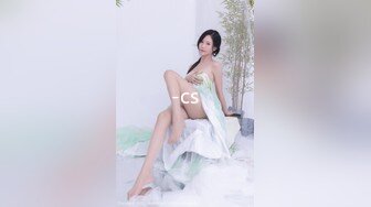 情趣婚纱少女 长得很清纯实为老司机 看得牛子梆硬想插她騒穴大干一千回合