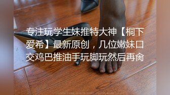 高清厕拍妹子内内都不脱扒一边就开尿