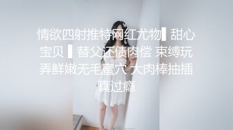  酒店偷拍骚女开房接客，洗完澡直接开操，主动骑乘位抽插，张开双腿操，表情一脸享受